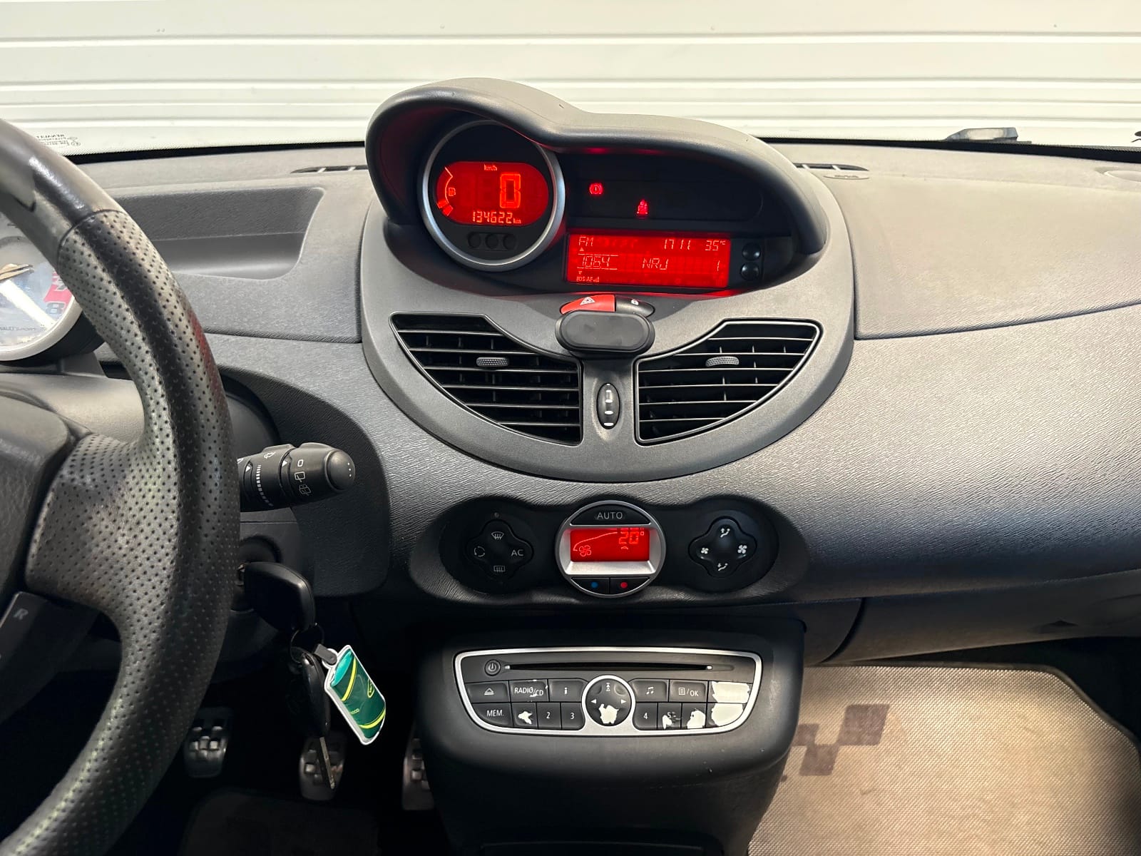 Renault Twingo II Renault Sport — photo 17