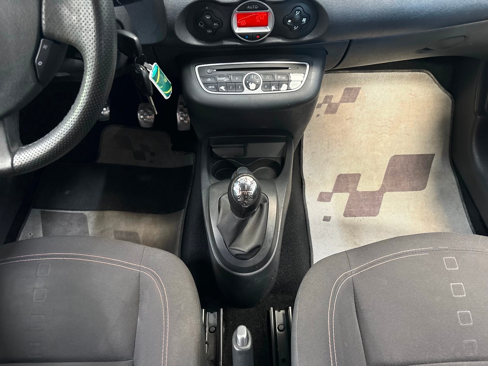 Renault Twingo II Renault Sport — photo 15