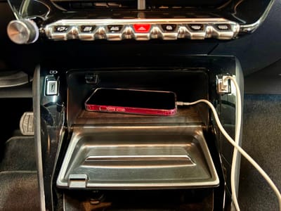 Peugeot 208 Style — photo 22