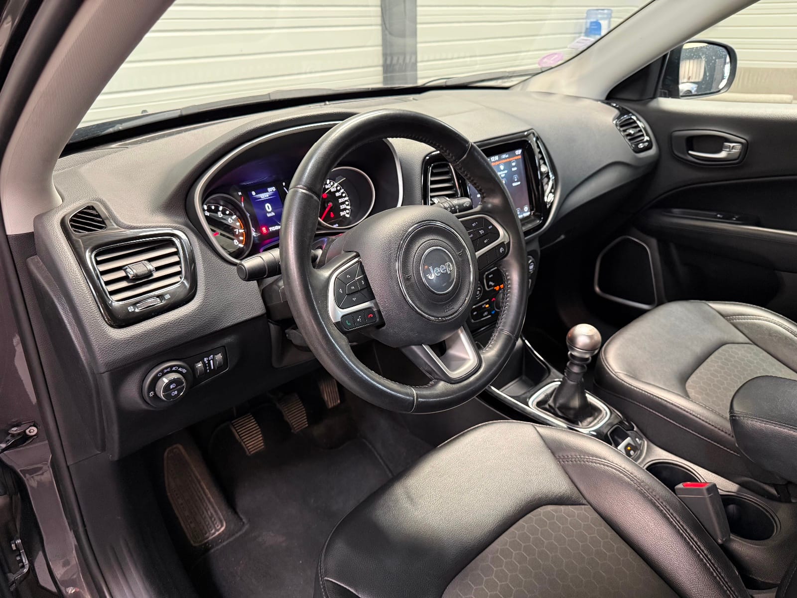 Jeep Compass Brooklyn Edition — photo 10