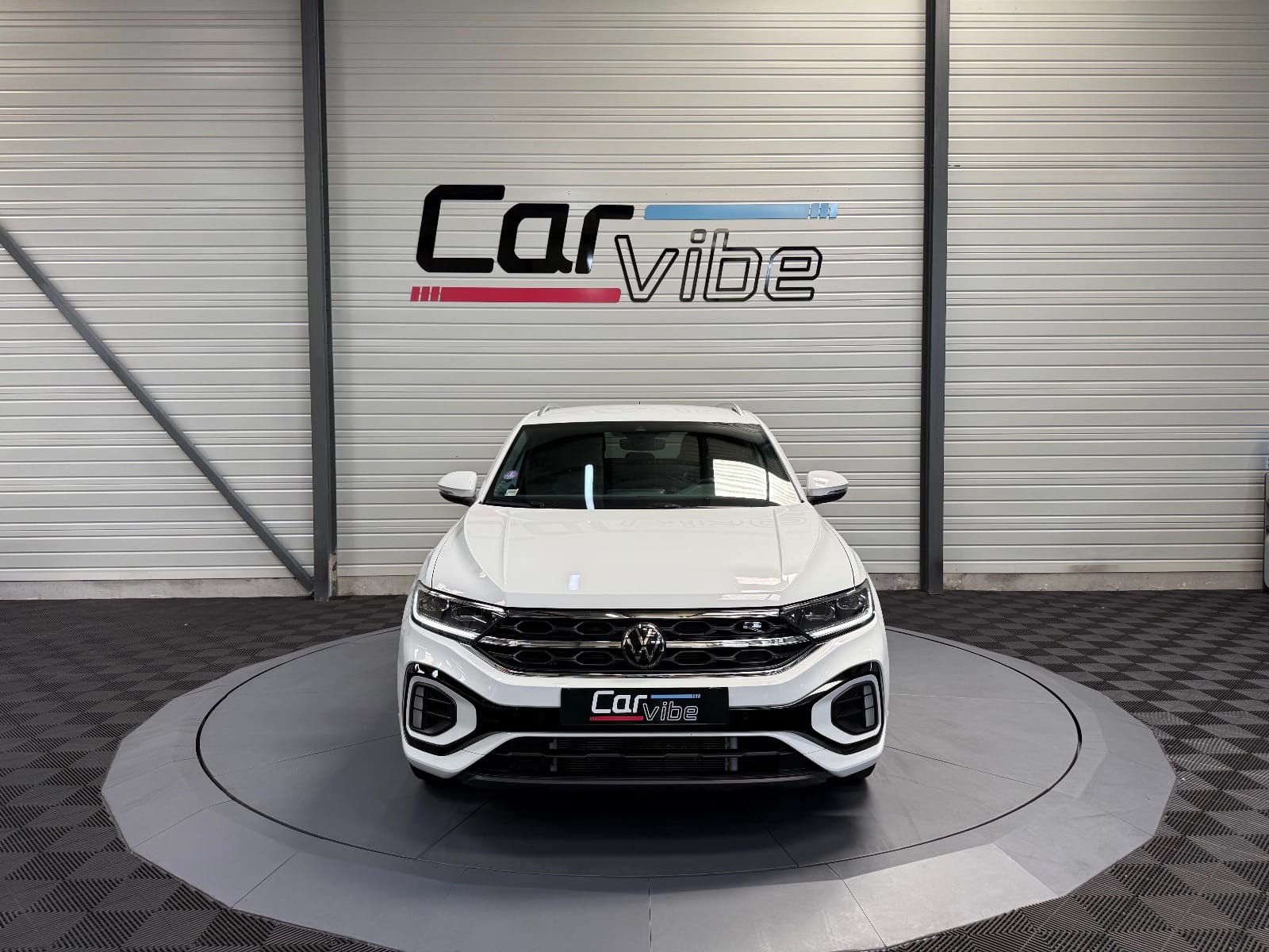 Volkswagen T-roc R-Line — photo 9