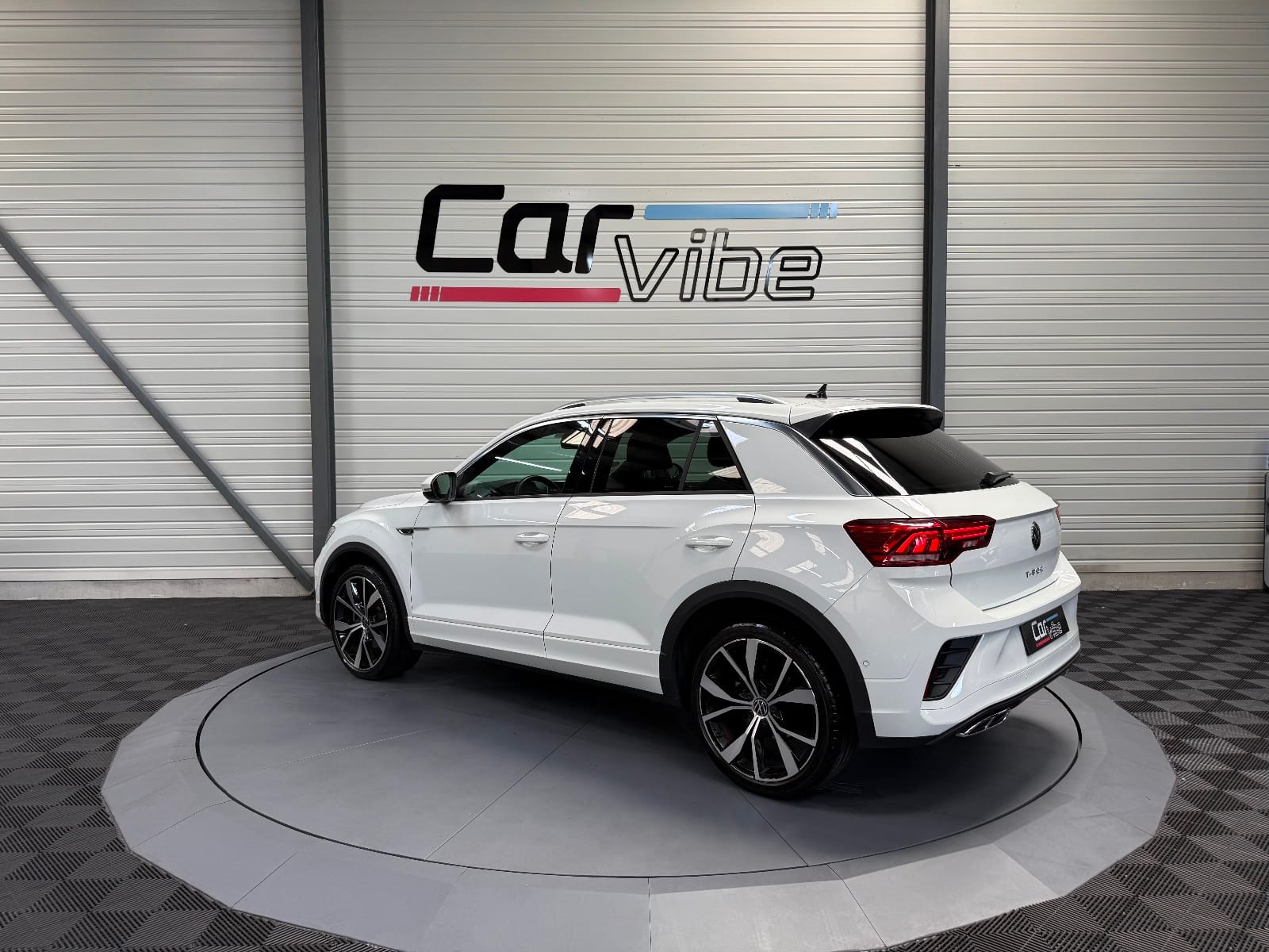 Volkswagen T-roc R-Line — photo 6