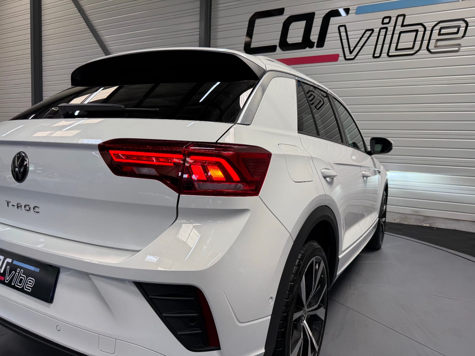 Volkswagen T-roc R-Line — photo 28