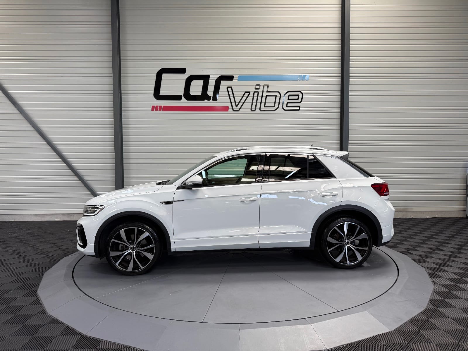 Volkswagen T-roc R-Line — photo 7