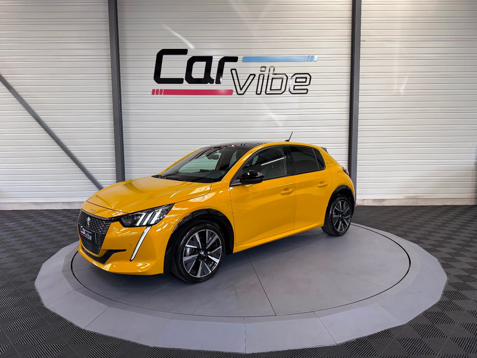Peugeot 208 GT Line — photo 8