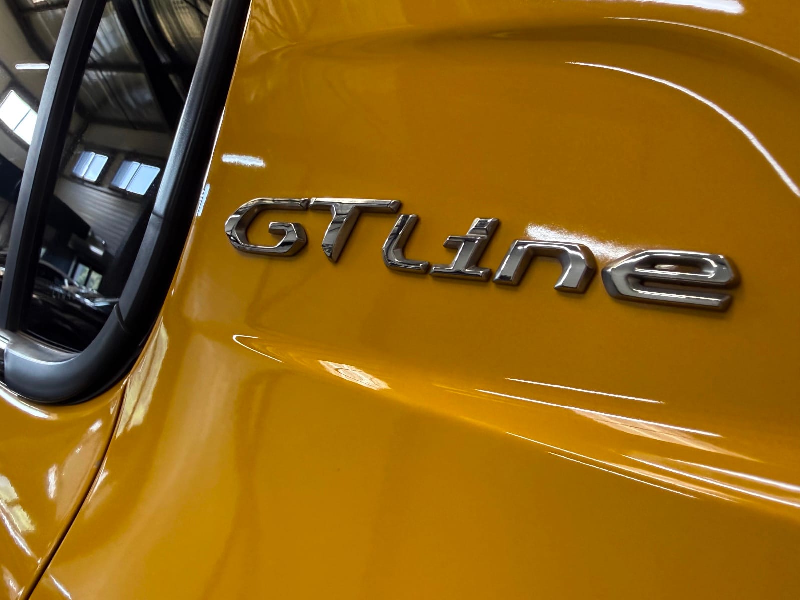 Peugeot 208 GT Line — photo 19