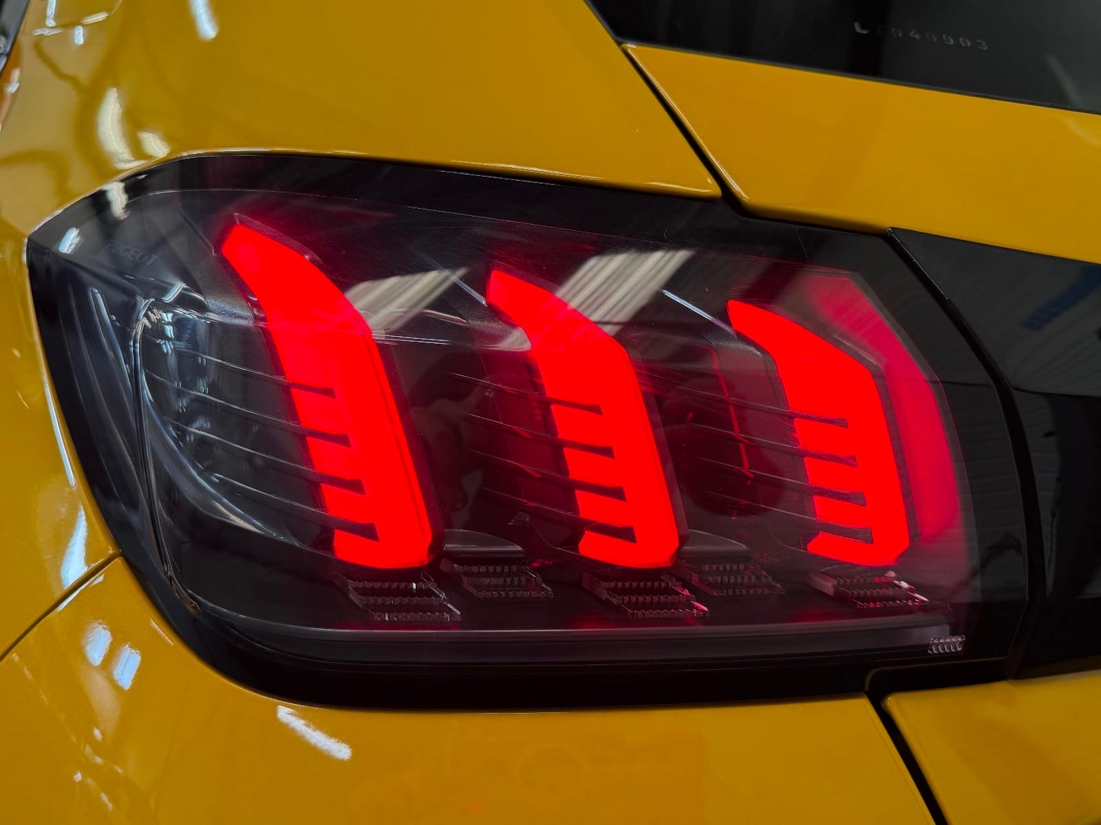 Peugeot 208 GT Line — photo 20
