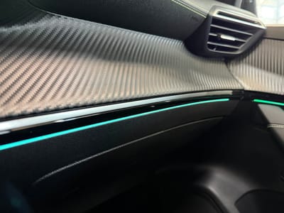 Peugeot 208 GT Line — photo 18