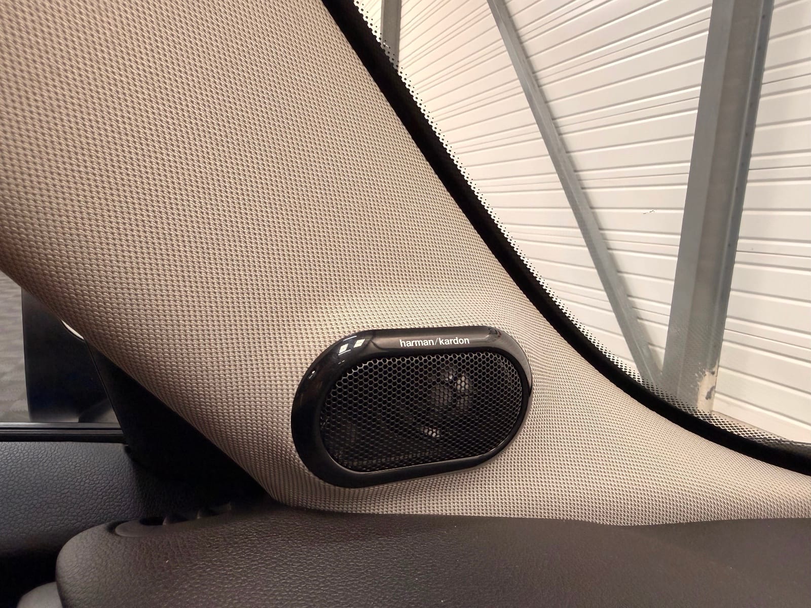 Mini Cooper HATCH — photo 19