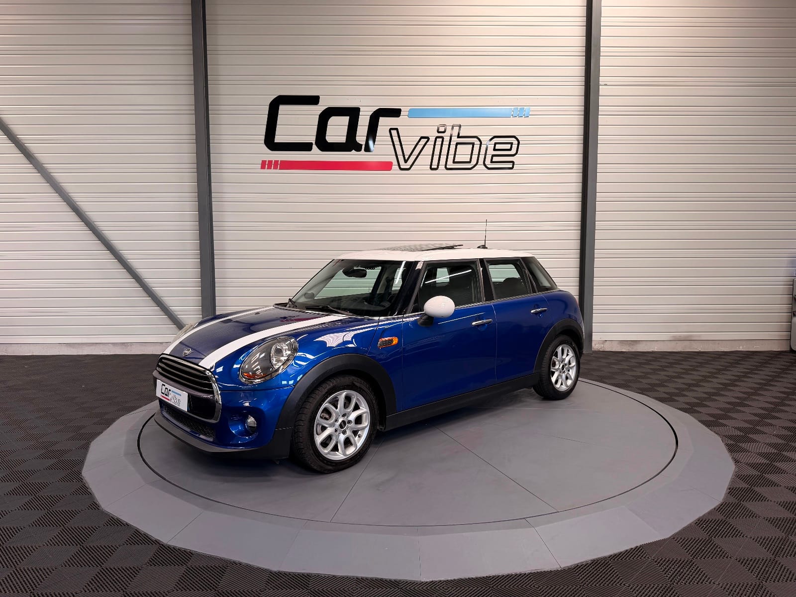 Mini Cooper HATCH — photo 8