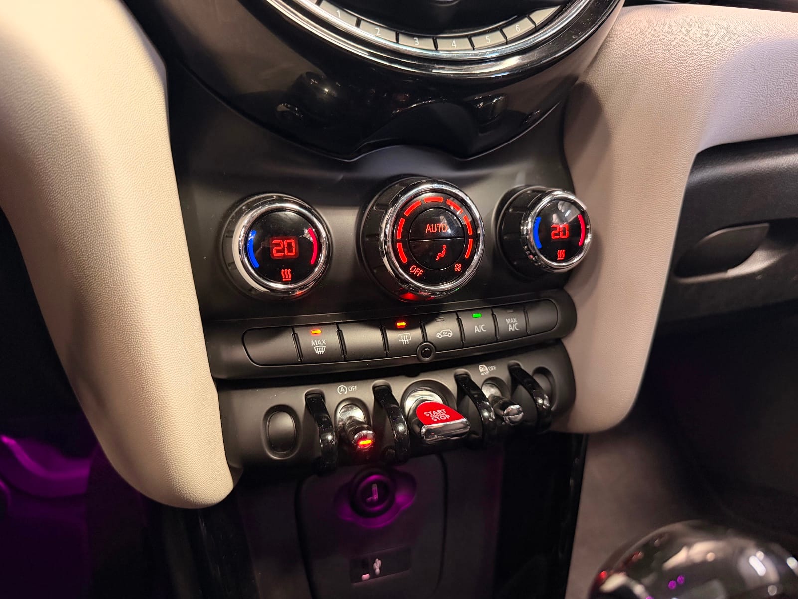Mini Cooper HATCH — photo 17