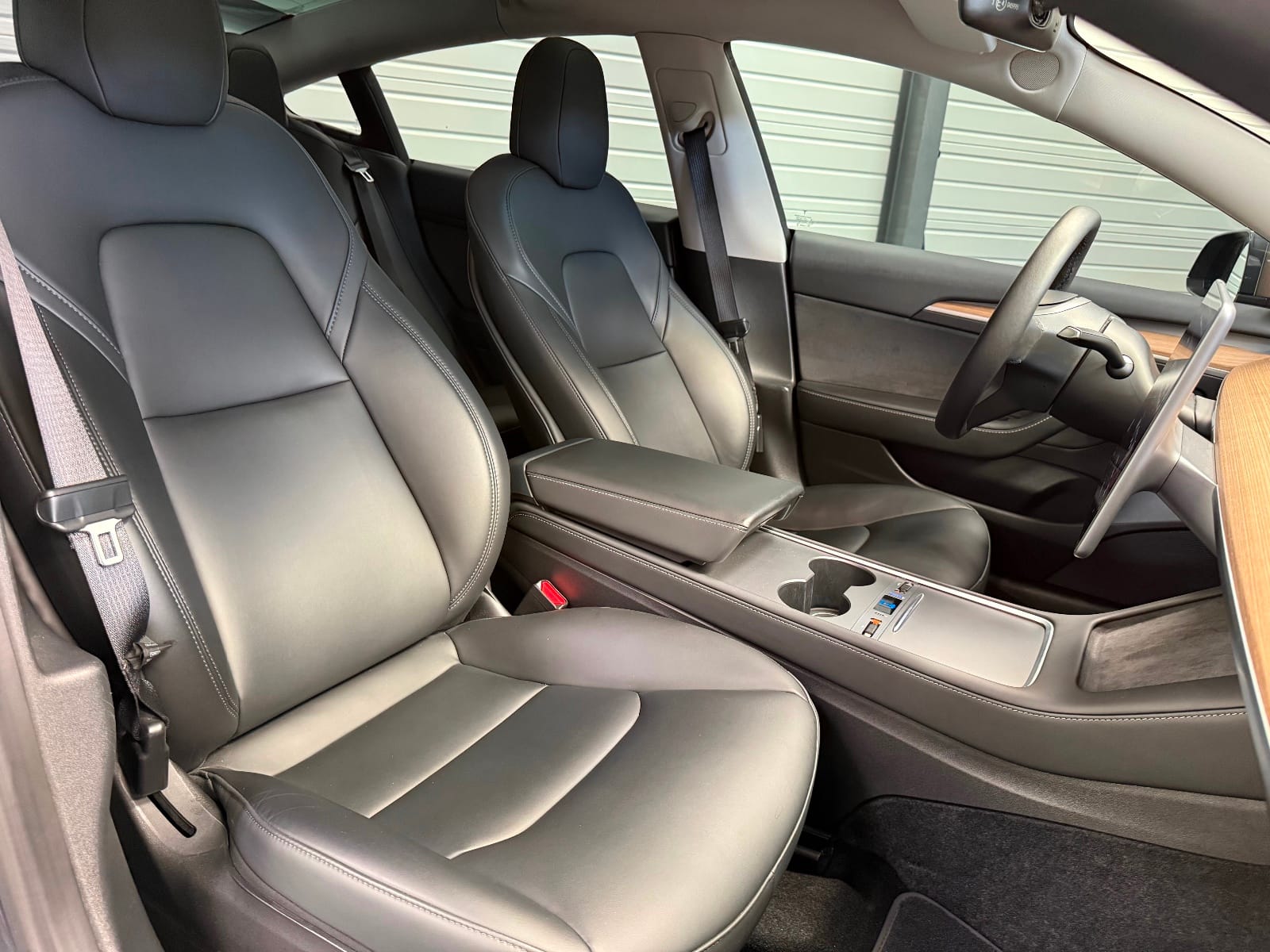Tesla Model 3 — photo 10