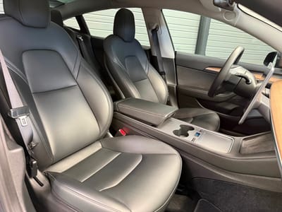 Tesla Model 3 — photo 10