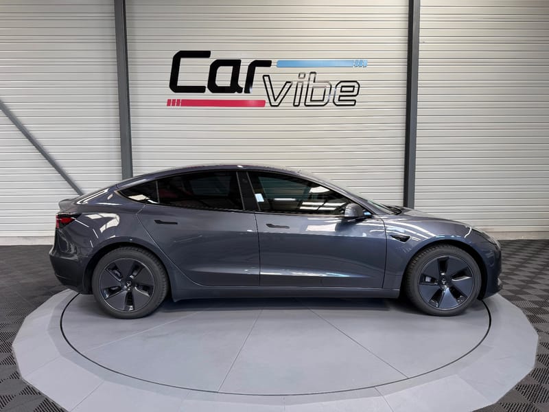 Tesla Model 3 — photo 3