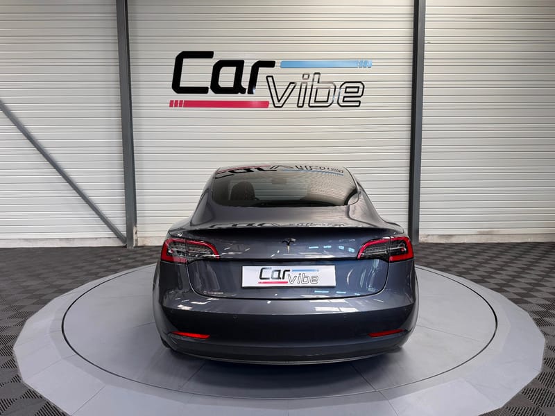 Tesla Model 3 — photo 5