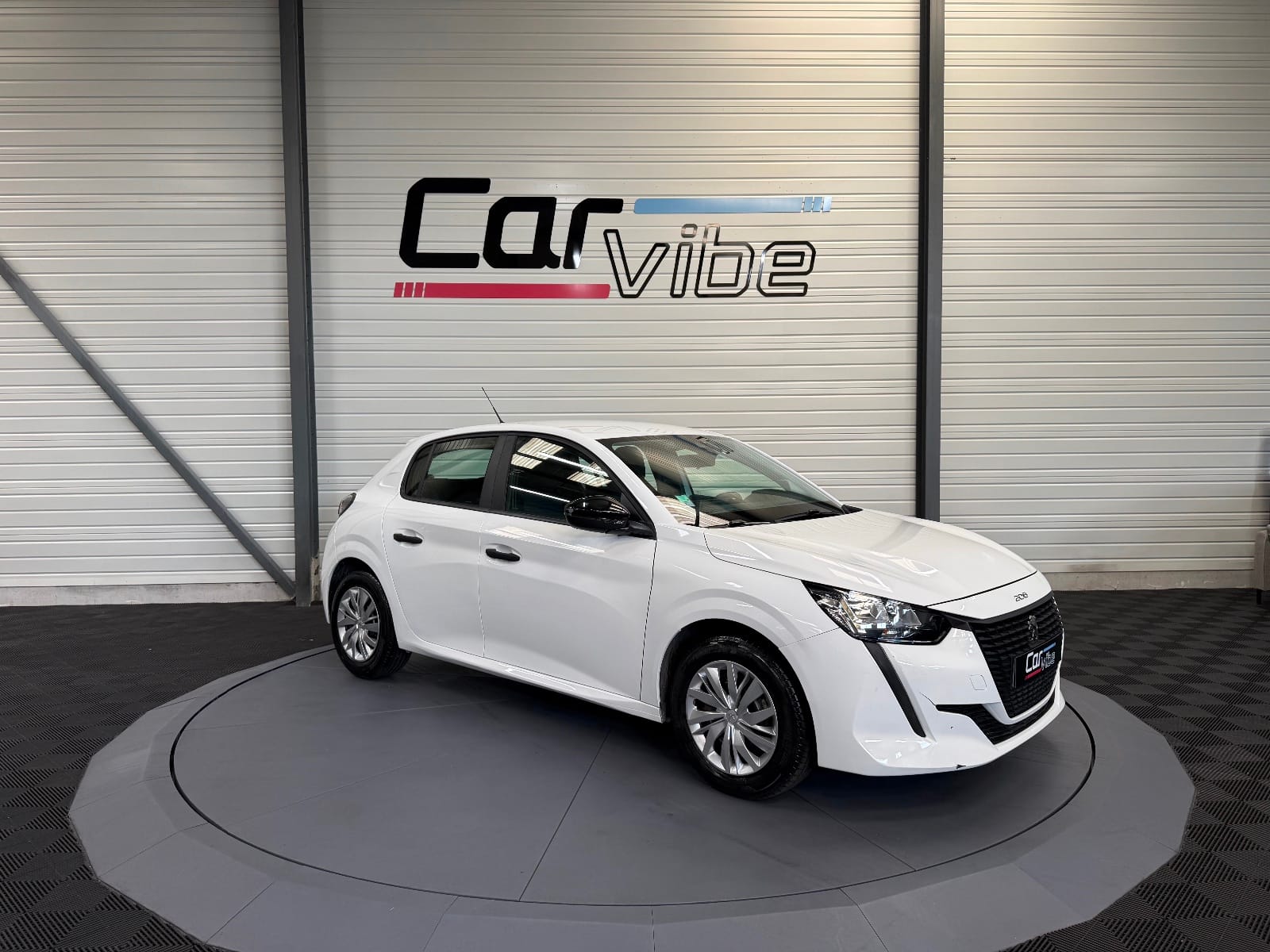 Peugeot 208 Like — photo 1