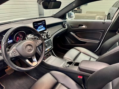 Mercedes-Benz GLA Starlight Edition — photo 17