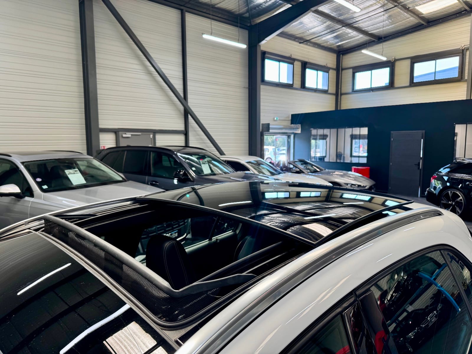 Mercedes-Benz GLA Starlight Edition — photo 23