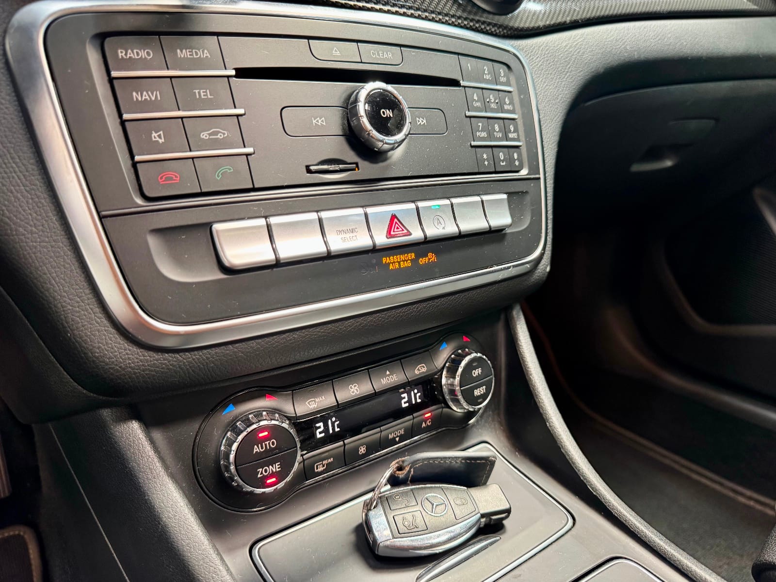Mercedes-Benz GLA Starlight Edition — photo 19