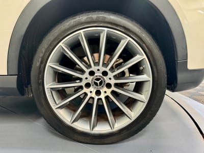 Mercedes-Benz GLA Starlight Edition — photo 27