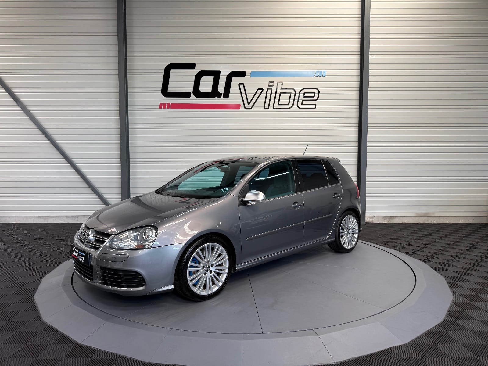 Volkswagen Golf R32 4Motion DSG — photo 8