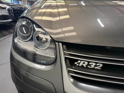 Volkswagen Golf R32 4Motion DSG — photo 19