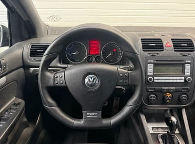 Volkswagen Golf R32 4Motion DSG — photo 10