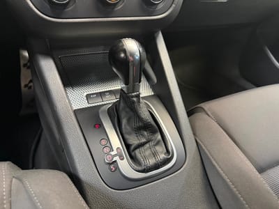 Volkswagen Golf R32 4Motion DSG — photo 13