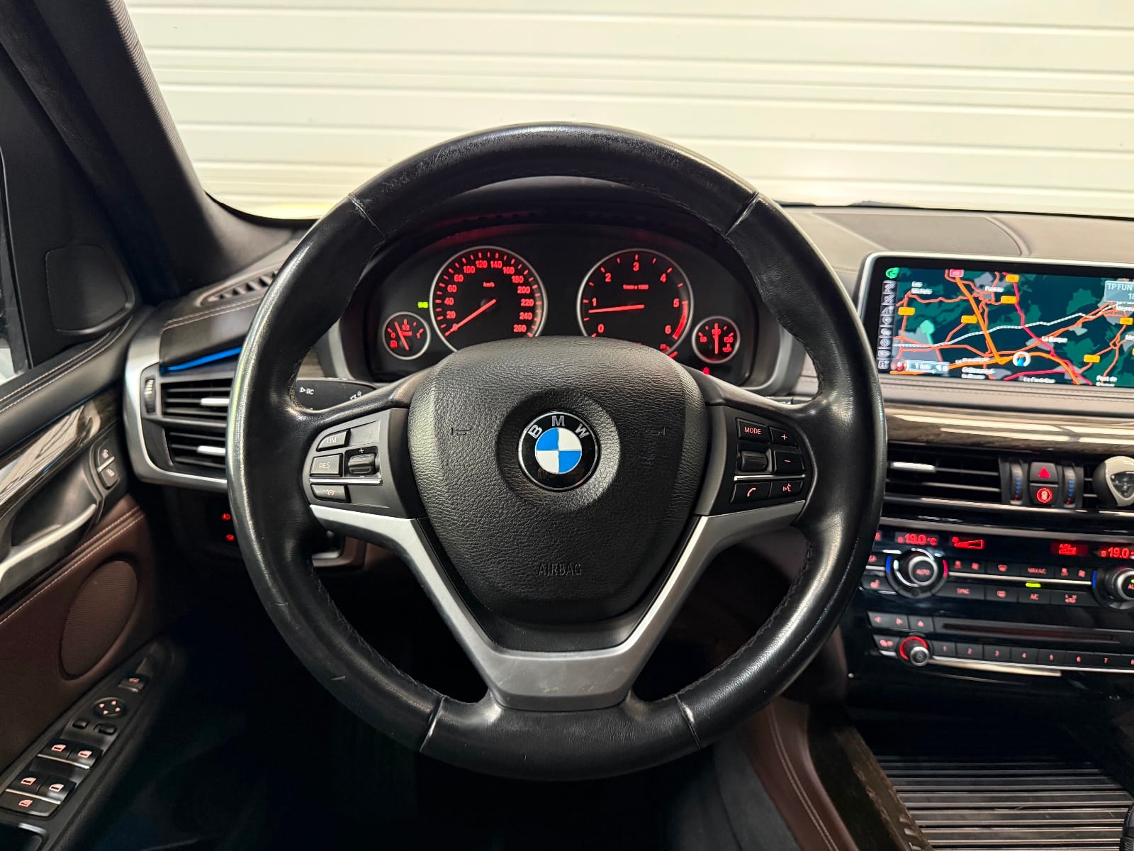 BMW X5 Lounge Plus A — photo 15