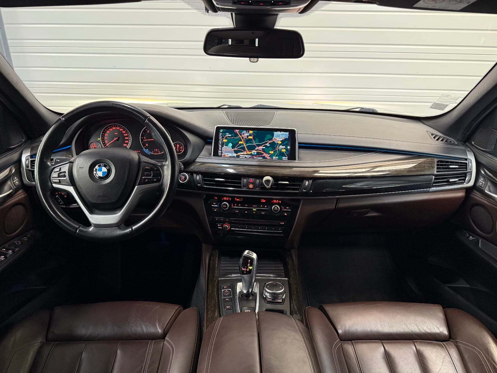 BMW X5 Lounge Plus A — photo 2