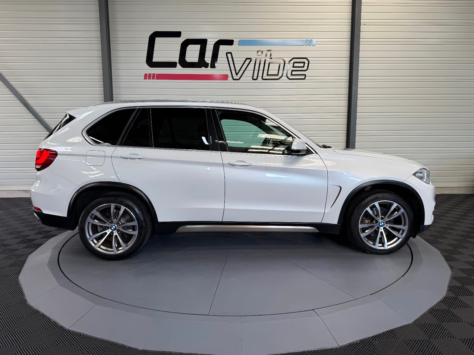 BMW X5 Lounge Plus A — photo 3