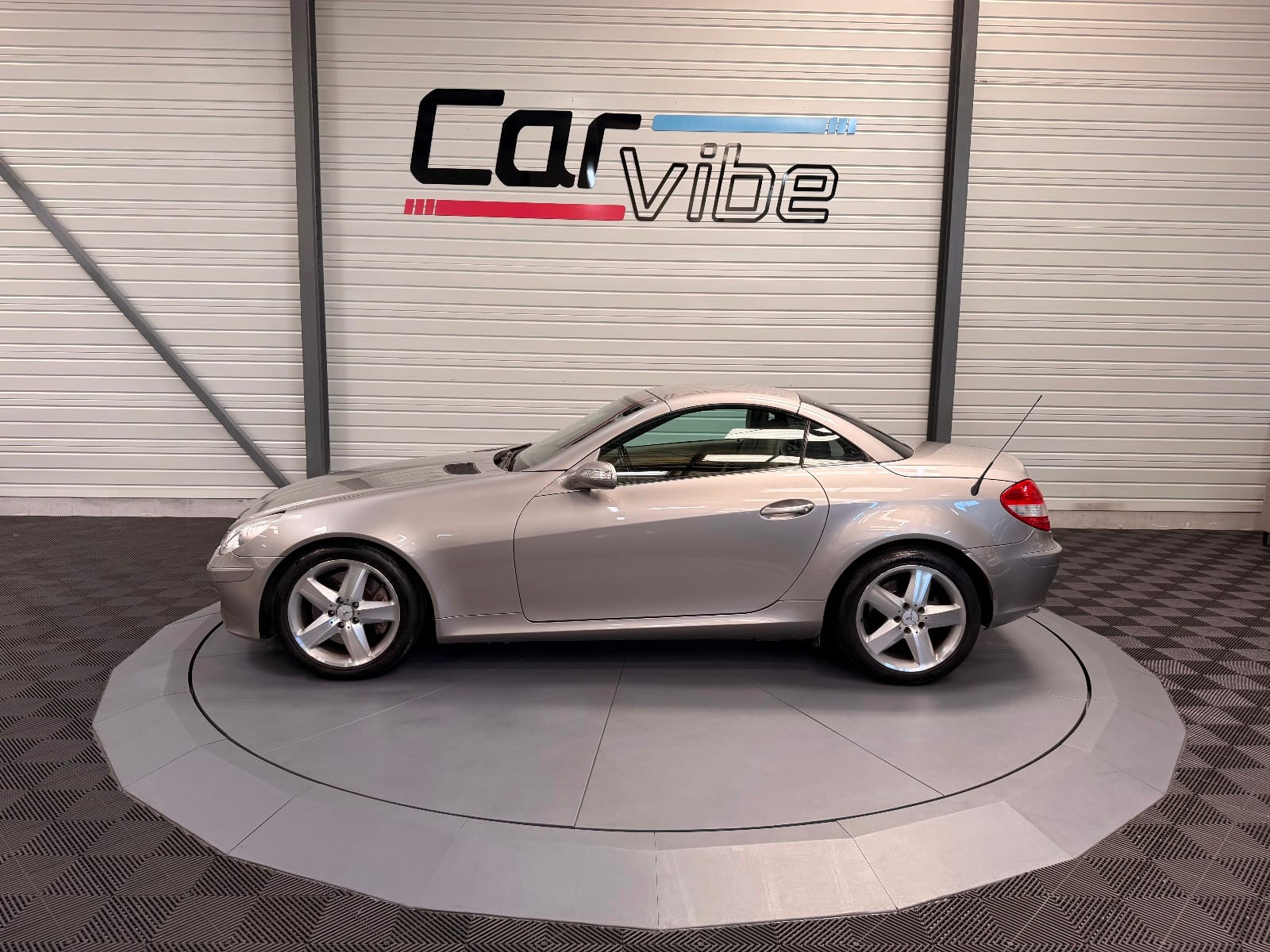 Mercedes-Benz SLK — photo 10