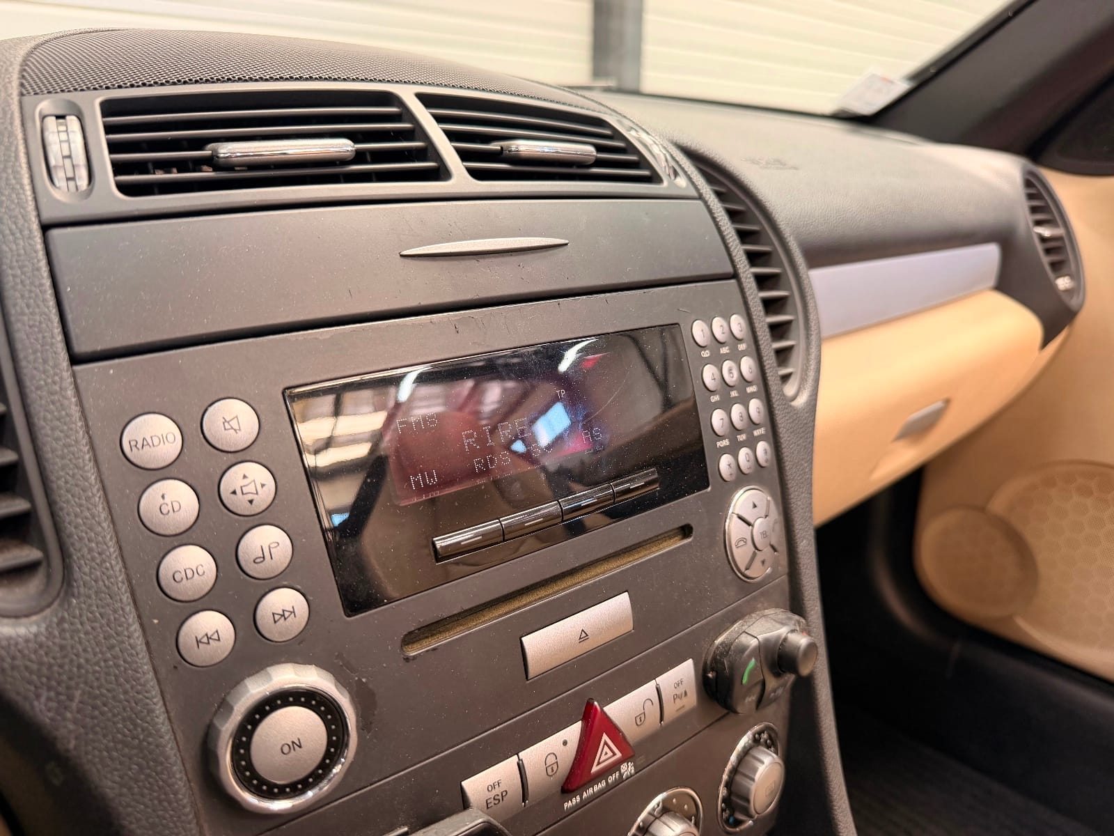 Mercedes-Benz SLK — photo 16