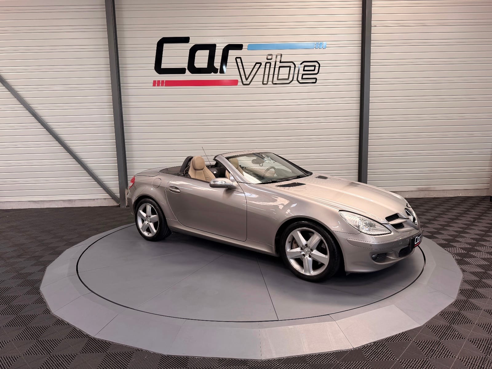 Mercedes-Benz SLK — photo 1