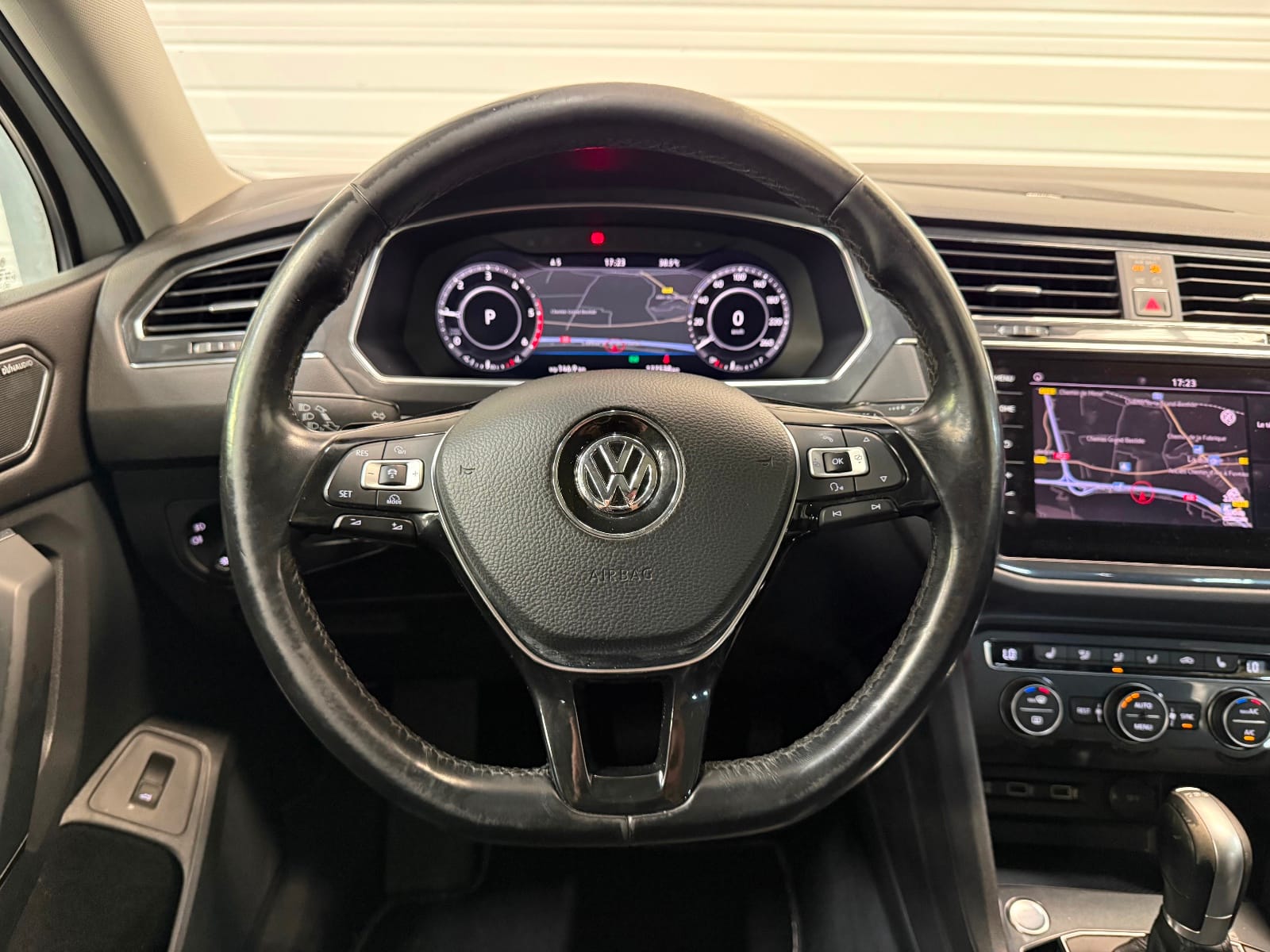 Volkswagen Tiguan Allspace Carat Exclusive — photo 15