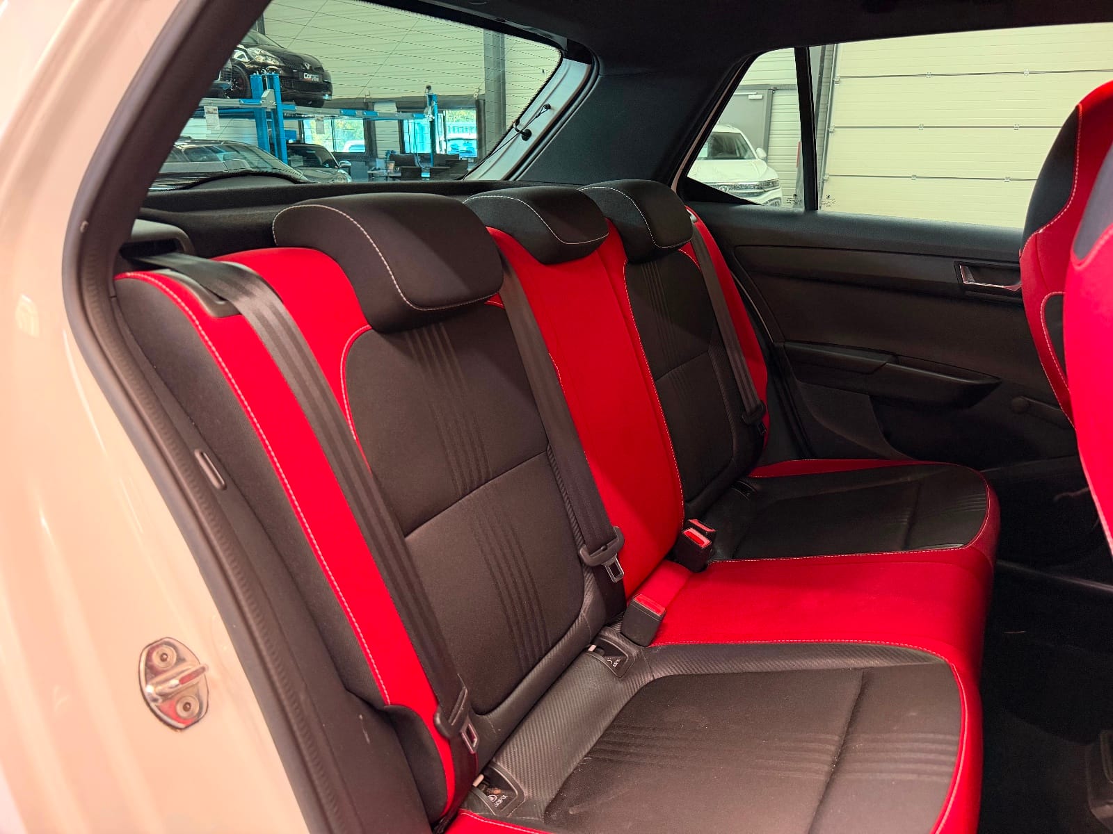 Škoda Fabia Monte-Carlo — photo 14