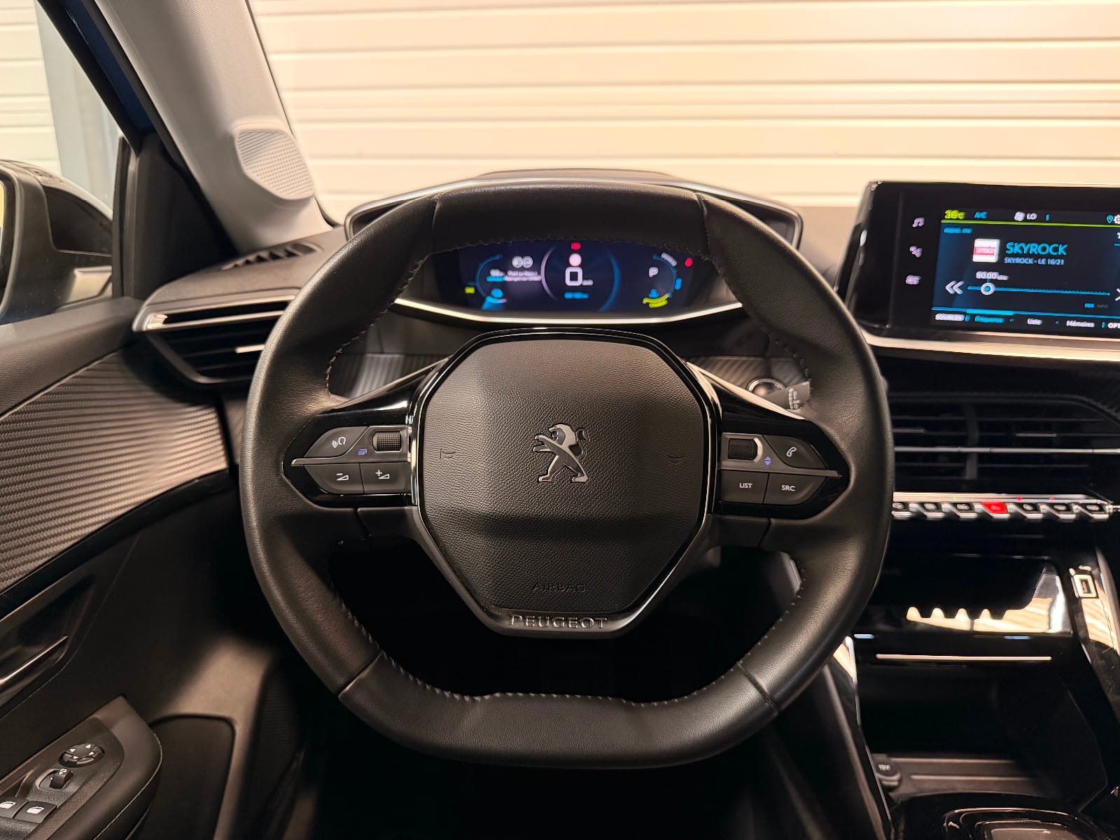 Peugeot 208 Allure Pack — photo 11