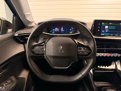 Peugeot 208 Allure Pack — photo 11