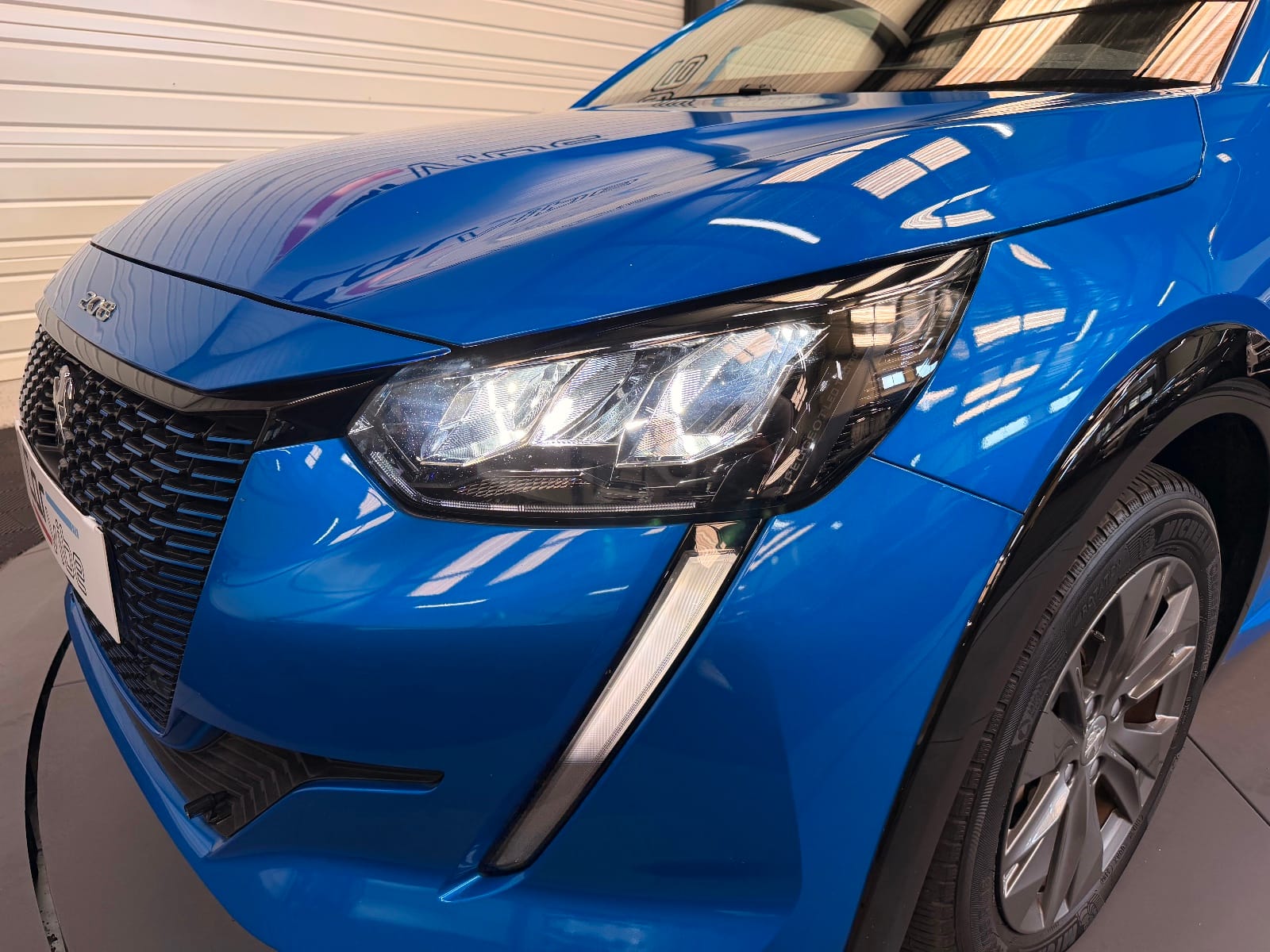 Peugeot 208 Allure Pack — photo 21