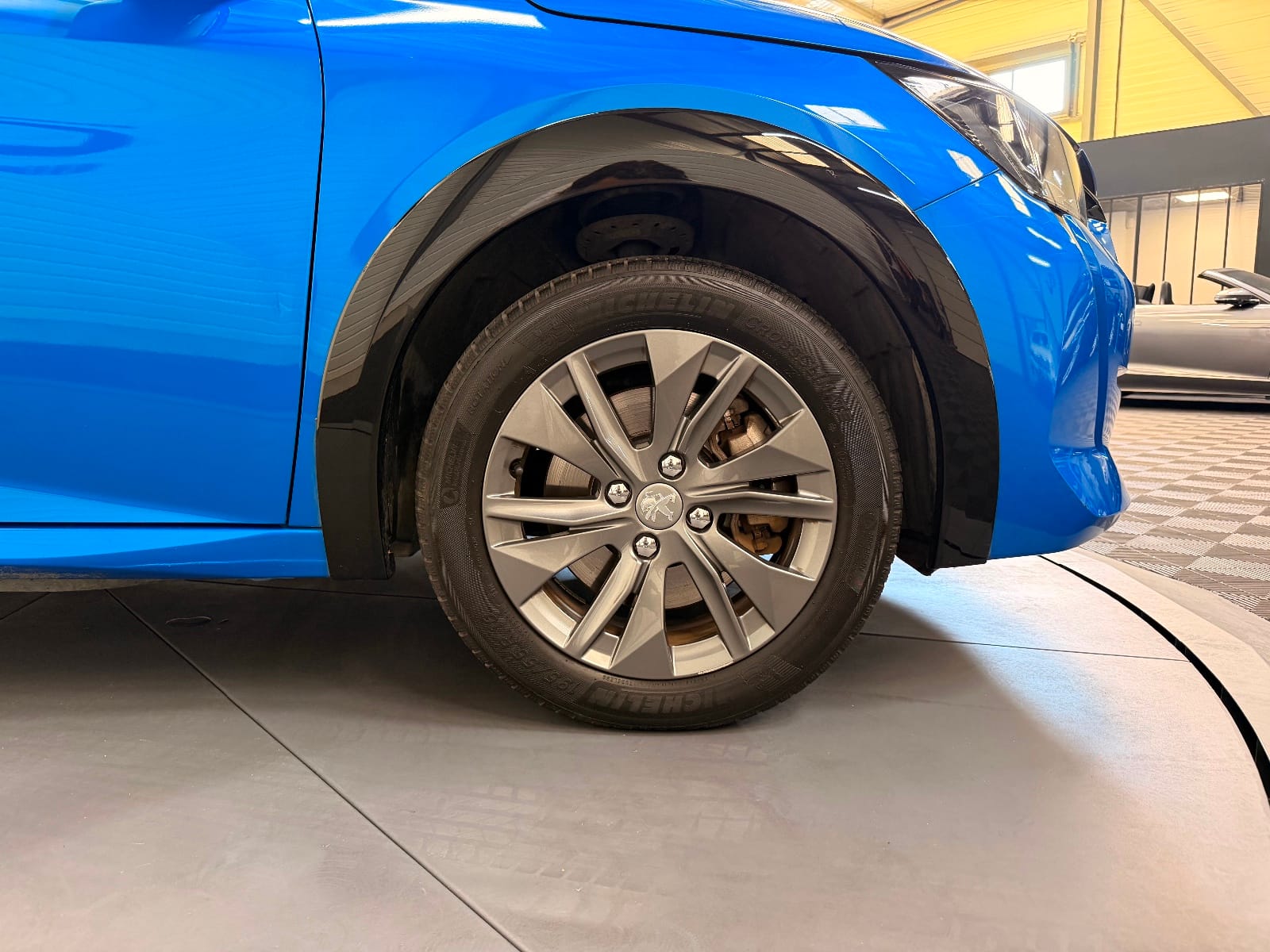 Peugeot 208 Allure Pack — photo 26