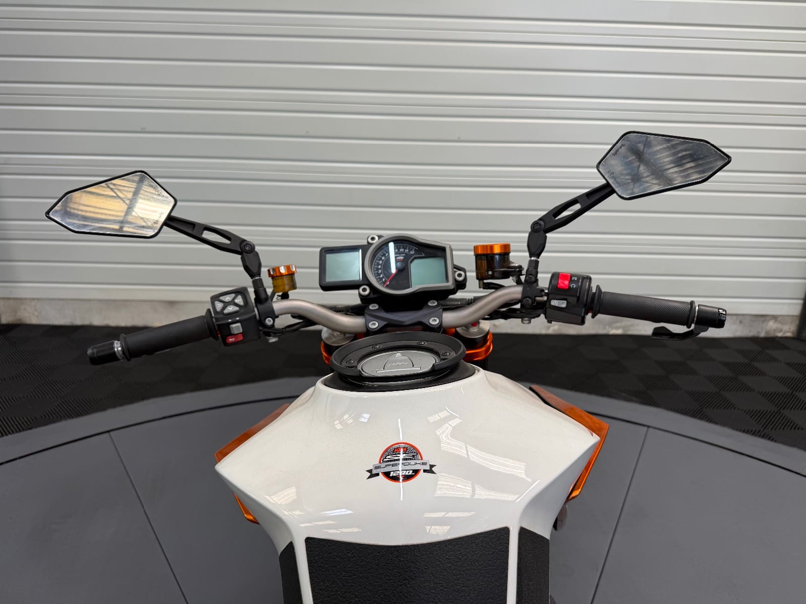 Ktm 1290 Superduke Special Edition — photo 2