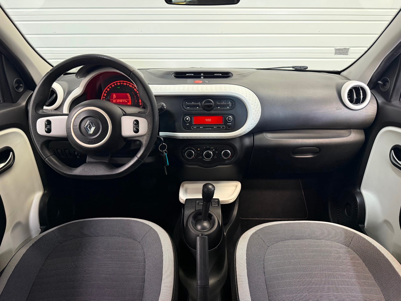 Renault Twingo III Zen EDC — photo 2