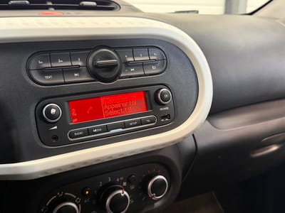 Renault Twingo III Zen EDC — photo 17
