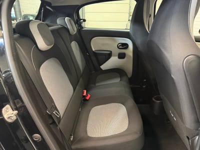 Renault Twingo III Zen EDC — photo 14