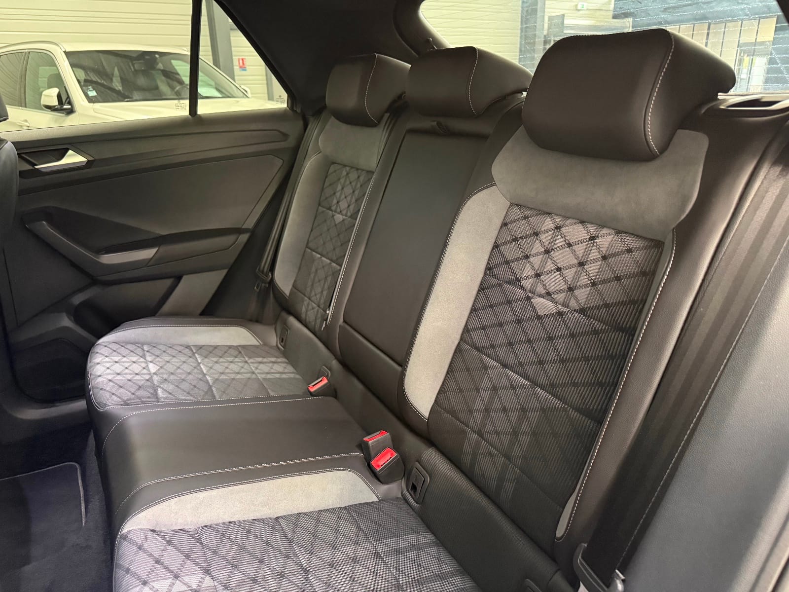 Volkswagen T-roc 1.5 TSI EVO 150 Start/stop DSG7 R-line — photo 20