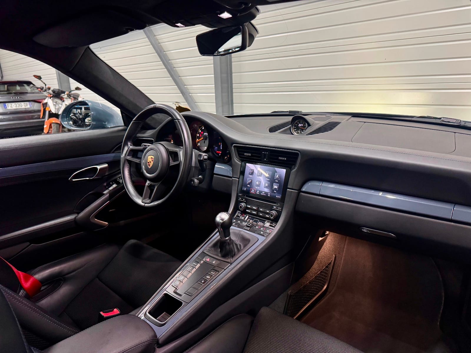 Porsche 911 GT3 Touring 991.2 4.0 500 CH — photo 16