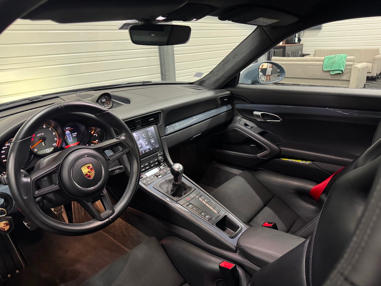 Porsche 911 GT3 Touring 991.2 4.0 500 CH — photo 11