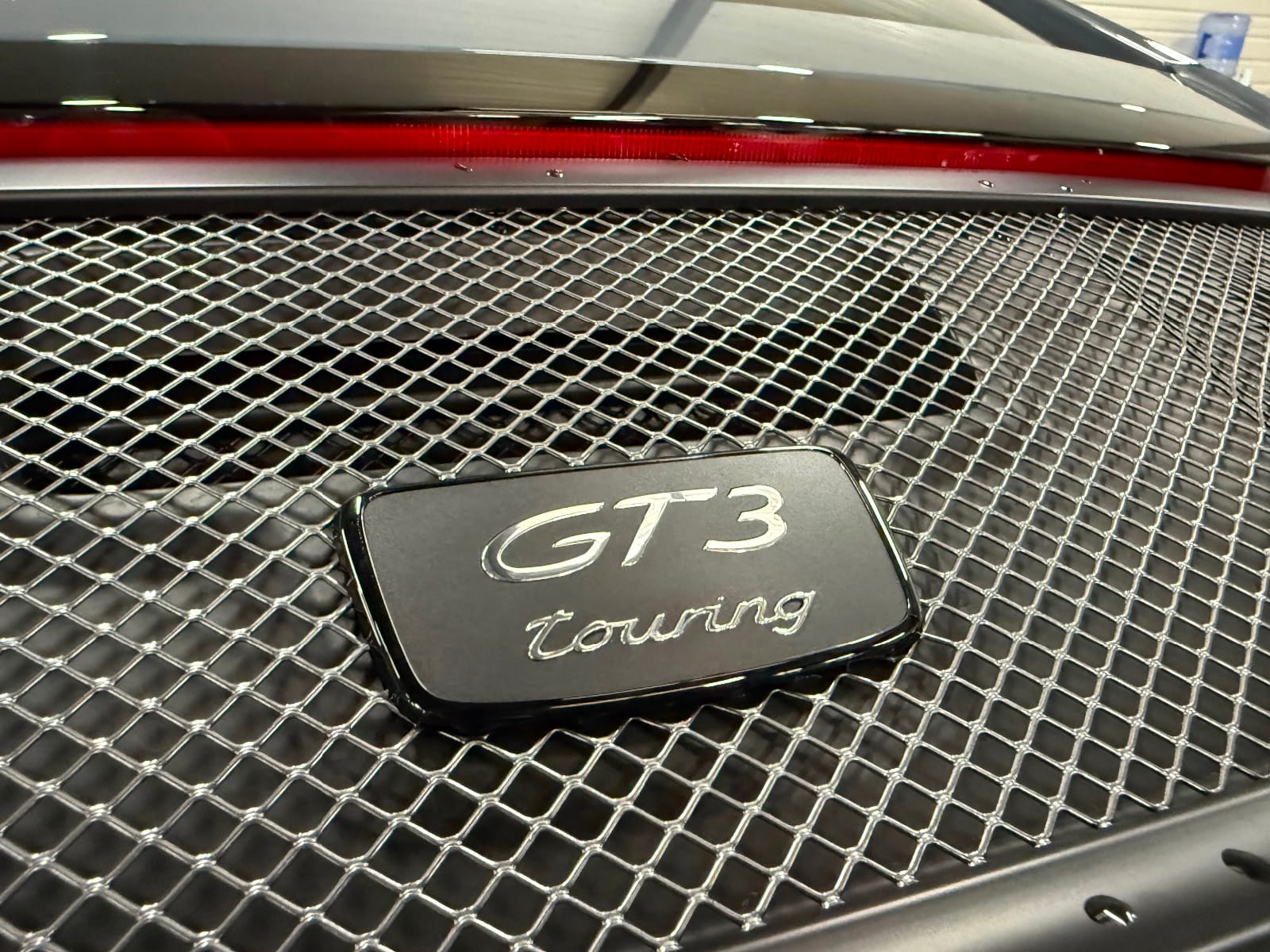 Porsche 911 GT3 Touring 991.2 4.0 500 CH — photo 24