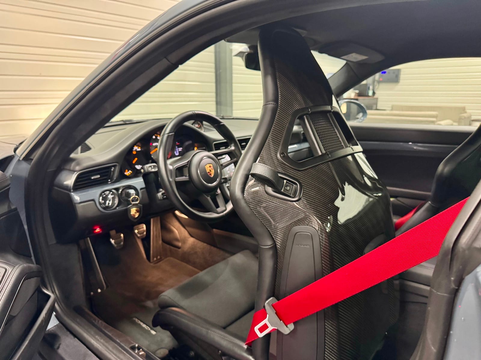 Porsche 911 GT3 Touring 991.2 4.0 500 CH — photo 12
