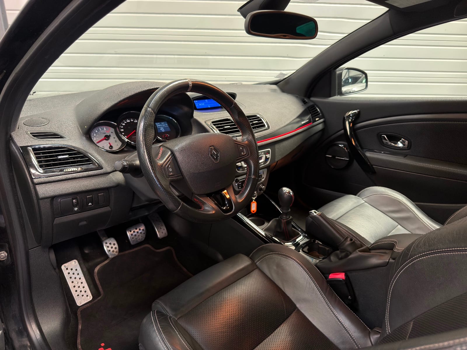 Renault Megane III Coupe RS Luxe — photo 10